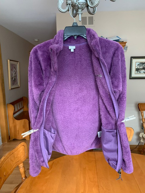 Bench Sherpa purple jacket  Size 14/16 in Kids & Youth in City of Halifax - Image 3
