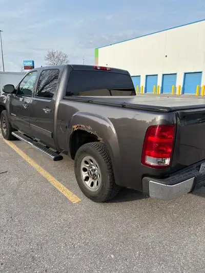 One owner 287,000 km Great dayly worker 2x4 Never towed Lots of life left Drives like a dream Come f...
