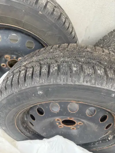 I'm selling a set of four Winterforce 2 winter tires, size 225/60R18, complete with studs. These tir...