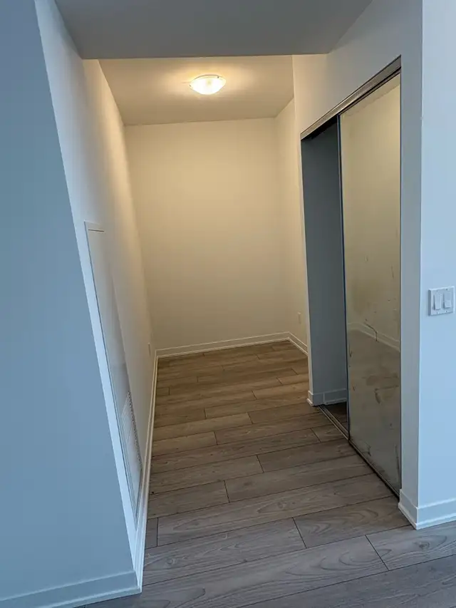 1-Bedroom+Den for rent. in Long Term Rentals in Markham / York Region - Image 4