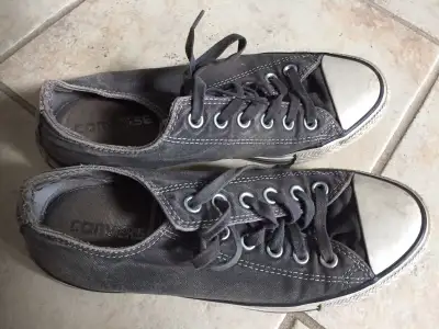 Converse Chucks Vans assorted men’s/ women’s shoes & sizes, View more
