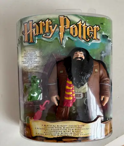 Features Magic Motion!!! Harry Potter Magical Minis figurine of Hagrid, manufactured by Mattel in 20...