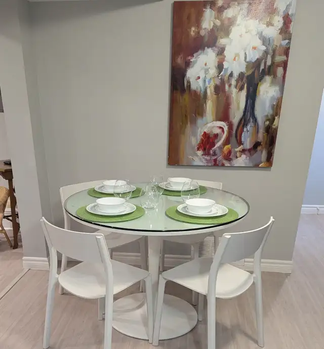Beautiful 2 BR furnished incl utilities, wi-fi, laundry, parking in Short Term Rentals in Kitchener / Waterloo - Image 3
