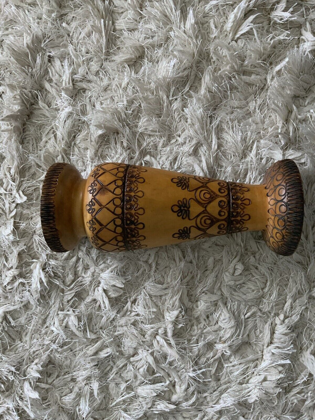 Vintage Polish or Ukrainian Wood Carved Vase 10” in Arts & Collectibles in City of Toronto - Image 3