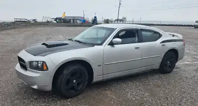 2010 Charger SXT. 355000 kms. New brakes, axle, radiator, starter, caliper, exhaust, etc. Works grea...