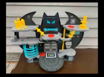 Fisher-Price Imaginext DC Super Friends Batman Batcave, View more