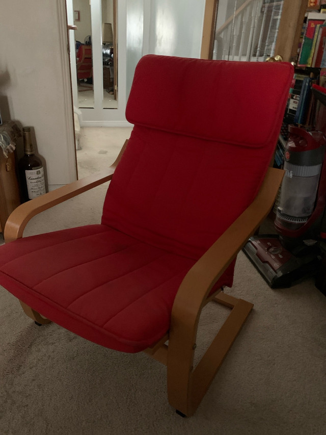 Red chair  in Chairs & Recliners in Mississauga / Peel Region
