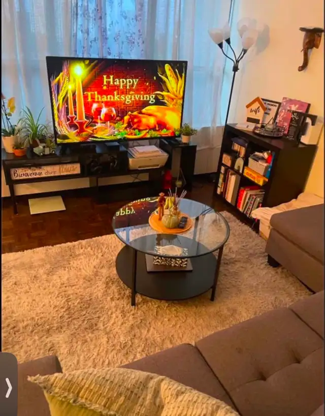 Furnished Private Room for Rent in 3-Bedroom Apartment in Room Rentals & Roommates in City of Toronto - Image 2