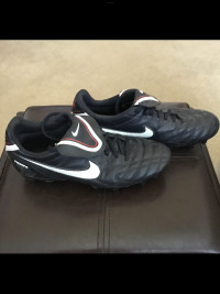 Nike Soccer Shoes Size 9
