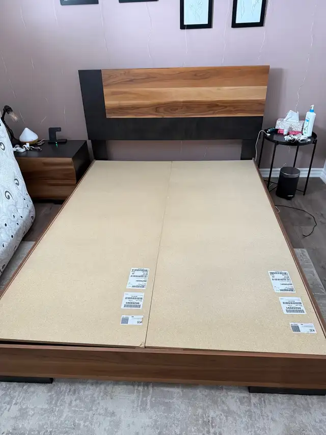 Set de chambre 7 pièces in Beds & Mattresses in Laurentides - Image 9