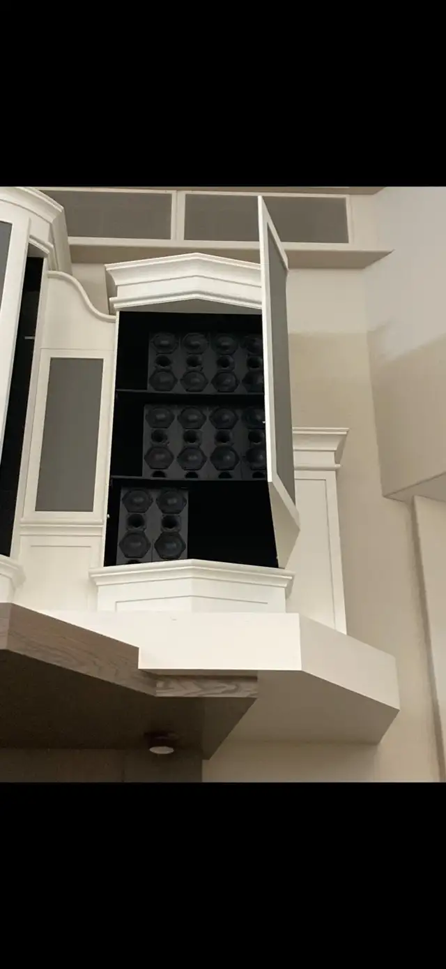 Rodgers and Johannus organs in Pianos & Keyboards in Calgary - Image 11