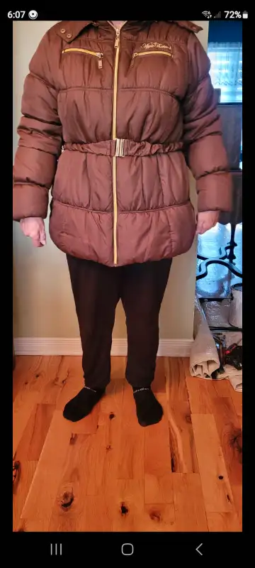 Lds bronze winter coat Sz Lrg $5, View more