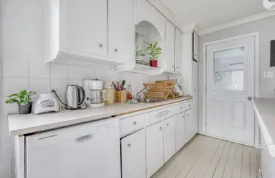 Très grand 3 ½ situé au 2e étage d'un duplex dans l'un des secteurs les plus recherchés du Vieux-Hul...