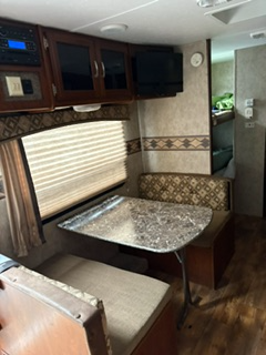 2014 Passport 2400BH – Grand Touring Trim – Fully Upgraded in Travel Trailers & Campers in Nanaimo - Image 9