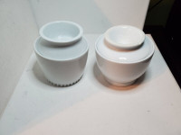 Ceramic butter keeper used / beurrier à l'eau en céramique usagé