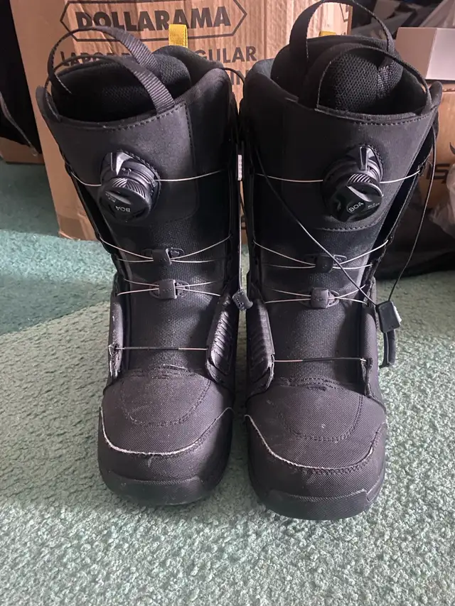 Salomon  snowboard boots in Snowboard in Calgary - Image 3