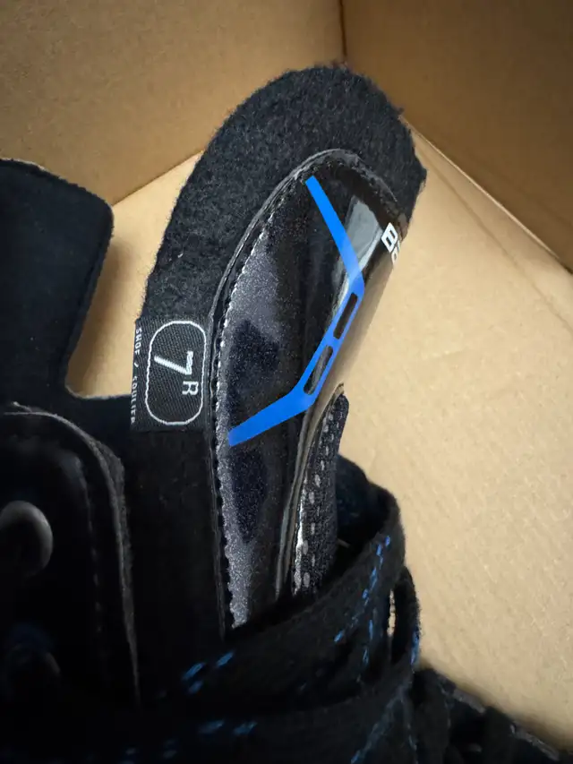 Boys Hockey Skates Size US 8.5 in Hockey in City of Toronto - Image 4