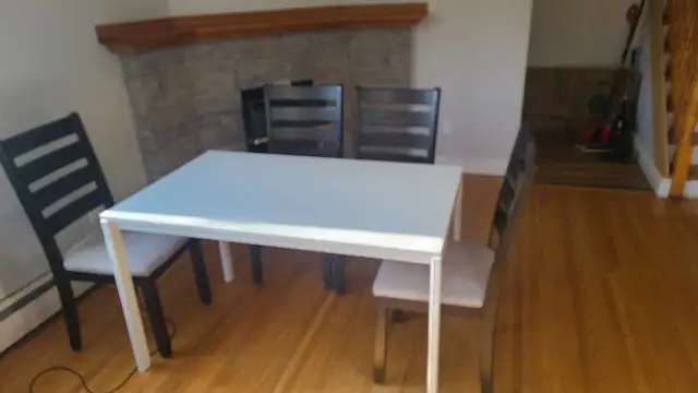 couch and dinning table set in Free Stuff in Kingston - Image 3