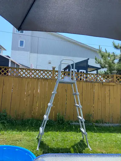 Brand new bought this ladder but sold my pool 2 weeks later. Downsizing. Heavy duty Bestway above gr...