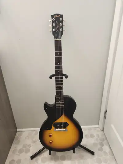 Left handed Gibson Les Paul Jr, View more