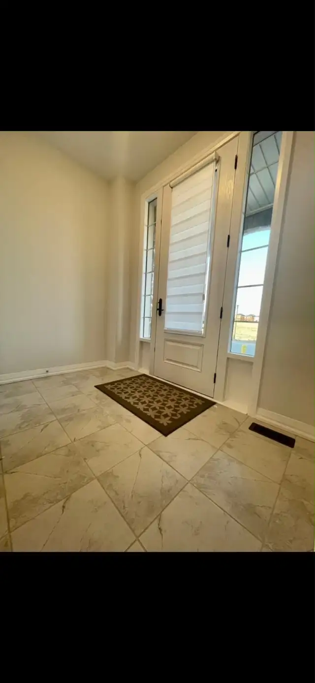 Spacious & Bright 4 BD / 2.5 BA Home in Prime Woodstock in Long Term Rentals in Woodstock - Image 3