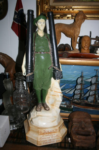 WW2 Italian Reunion statue for JULIA artillery regiment only 2