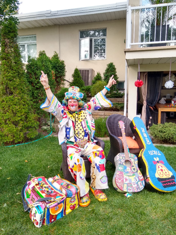 CLOWN FÊTE ENFANT BALLON MAGIE MAQUILLAGE GUITARE dans Divertissement  à Ville de Montréal - Image 2