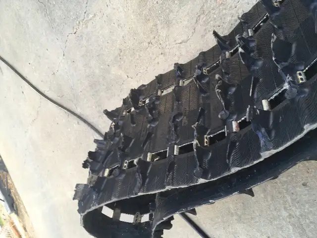 2006 Yamaha Apex part out in Snowmobiles in Edmonton - Image 5