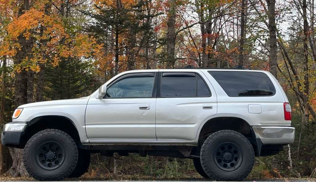 1999 Toyota 4runner  in Cars & Trucks in City of Halifax - Image 2