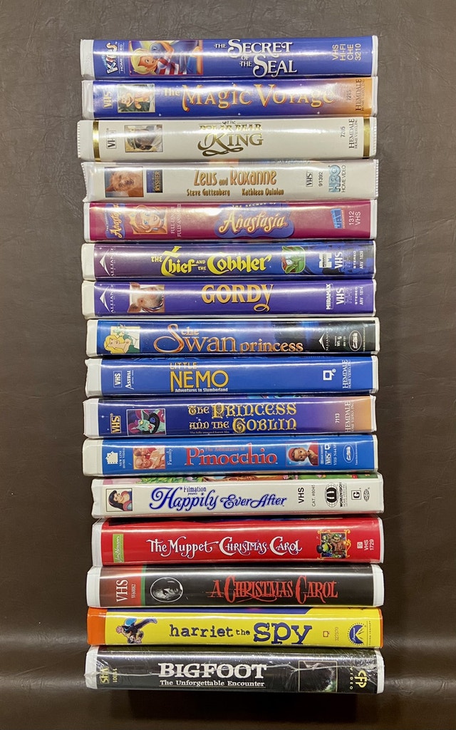 VHS Movies & Cartoons (16) Other Calgary Kijiji