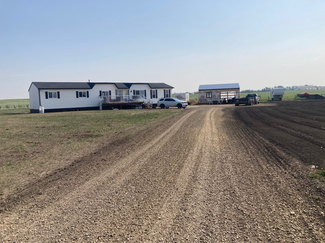 Acreage 2 miles from Morinville in Sturgeon county in Houses for Sale in St. Albert