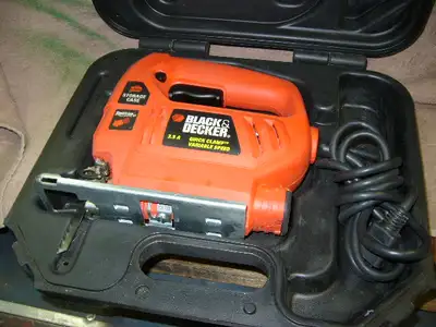 Scie sauteuse Black/decker 3.5Amp vitesses variable.Orange, View more