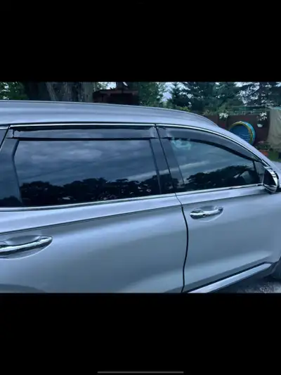 vent visor for 2017 and up on Hyundai Santa Fe pay 280 bucks for it here’s my email labelle.rachel65...