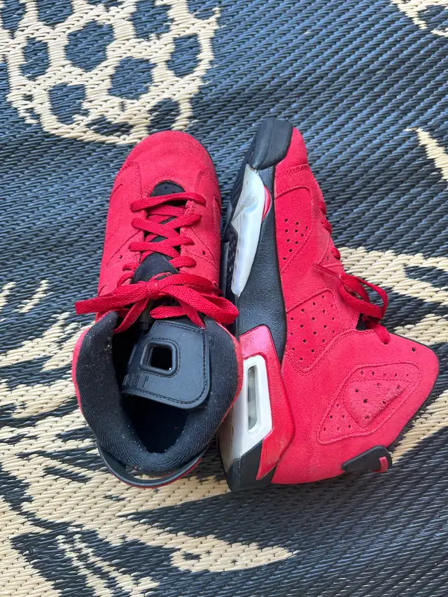 Jordan 6 in Men's Shoes in Kitchener / Waterloo - Image 5