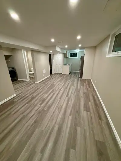 1 bed+ 1bath Bright and spacious one large bedroom apartment featuring all new, modern finishes. Sep...