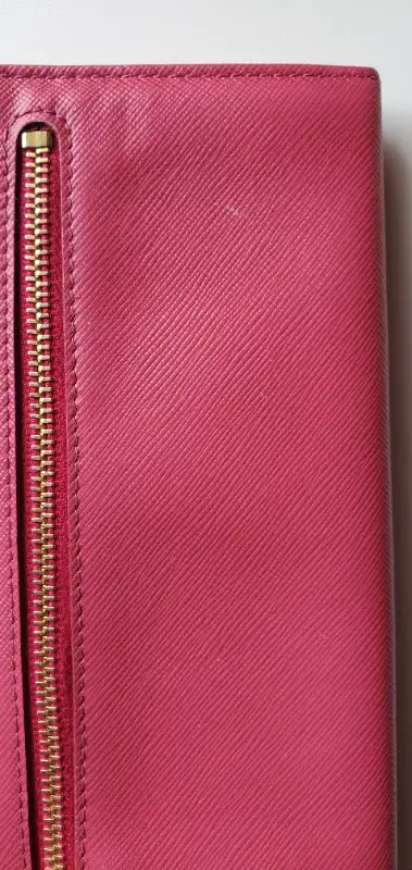 Prada Long Wallet Peony Pink (100% Authentic) in Women's - Bags & Wallets in Markham / York Region - Image 8