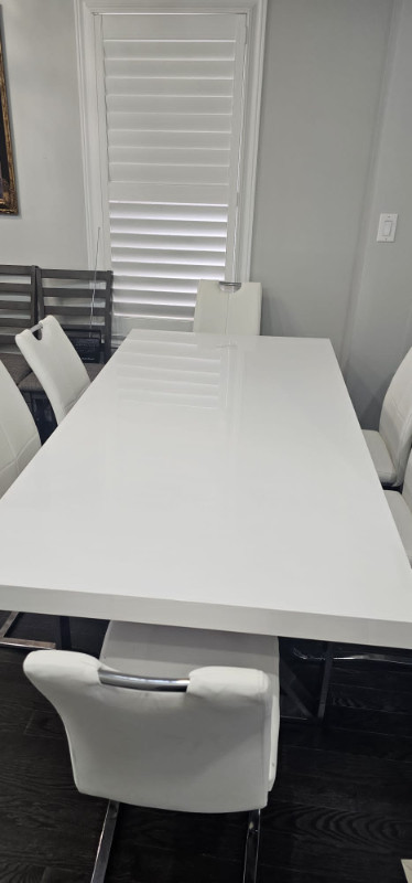 Brand New Dining Room Table in Dining Tables & Sets in Mississauga / Peel Region - Image 2