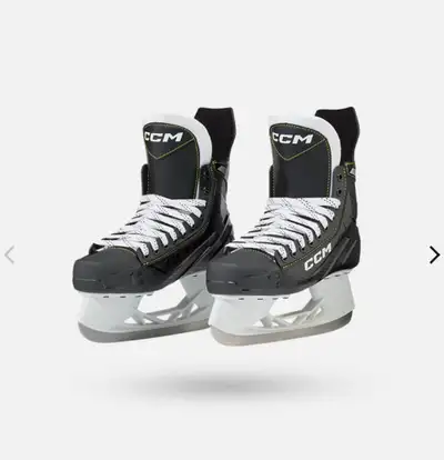 NEW MEN HOCKEY SKATES CCM Senior Skate Size 9 = Shoe Size 10.5, View more