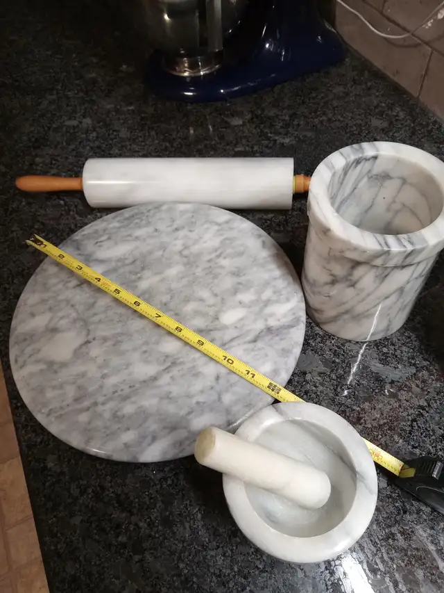 Heavy Marble kitchen set in Kitchen & Dining Wares in Kitchener / Waterloo - Image 2