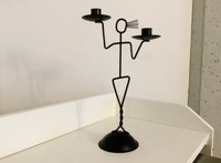 Chandelier d'art abstrait moderne,,  13"  haut métal noir