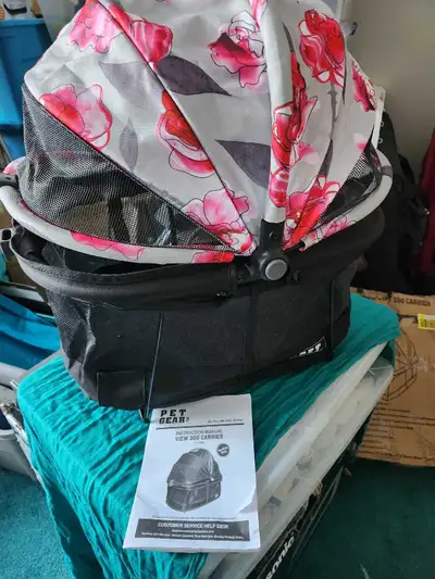 Pet Gear 360 Carrier (brand new), View more