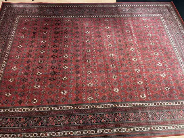 Area Rug / Carpet 8x11 in Rugs, Carpets & Runners in Markham / York Region - Image 3