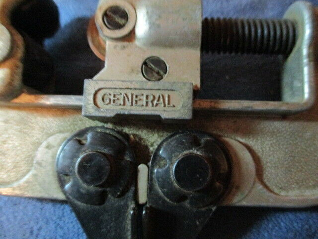 VINTAGE GENERAL TOOL CO. TUBING CUTTER-1/4" TO 1.5"-MADE IN USA dans Art et objets de collection  à Laval/Rive Nord - Image 4