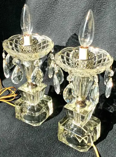 For sale is an elegant Pair of Vintage Crystal Clear Luster Mantel Lamps with Cut Glass Teardrop Pri...