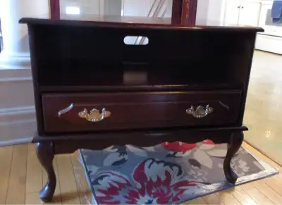 Beau Meuble télévision pattes Queen Anne poignées laiton Vintage, View more