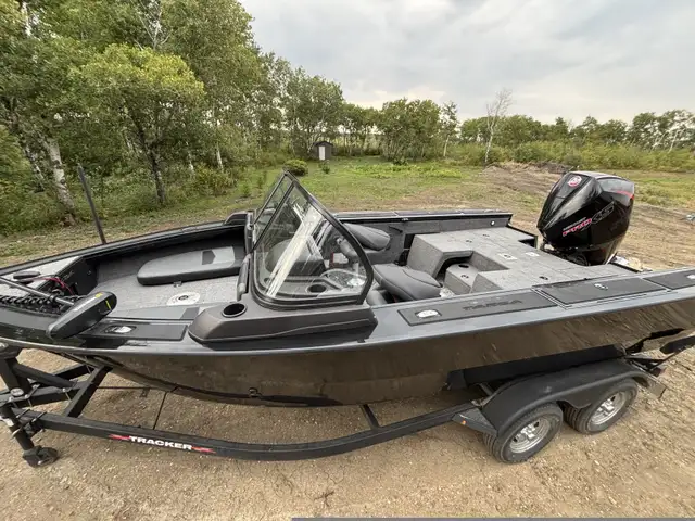 2024 V18 Targa Combo 200HP PRO XS in Powerboats & Motorboats in Regina - Image 4