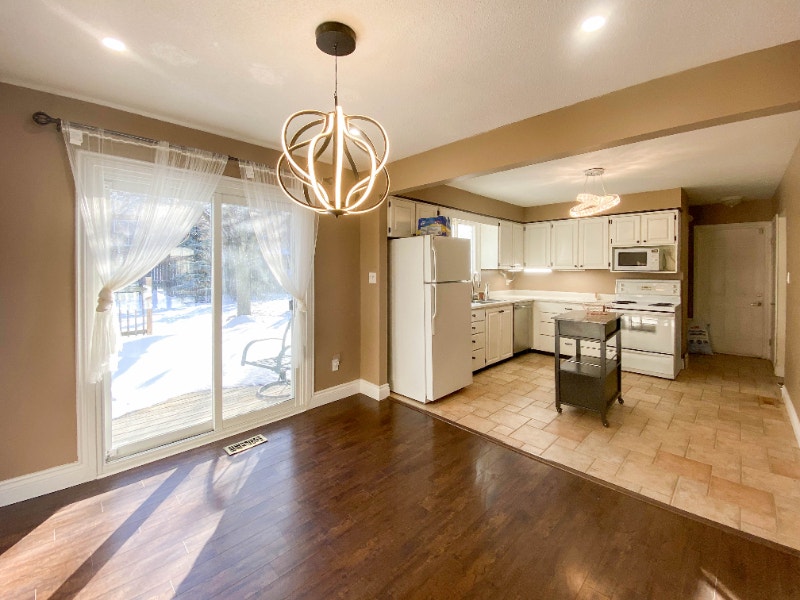 3 + 1 Bedrooms Detached House near Conestoga Mall Long Term Rentals