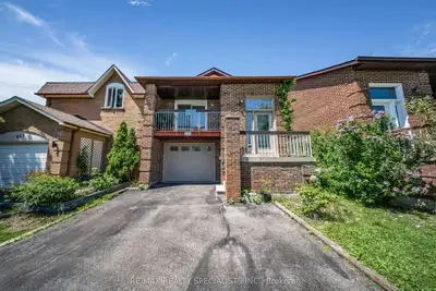 FOR RENT – Bright & Spacious 3 Bedroom Detached Home | Prime Mississauga Location | $3,000/Month Ren...