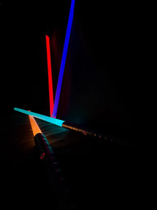 Lightsaber546145510800773125