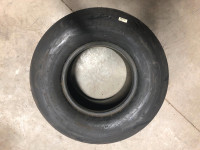 New Carlisle 12.5-15 FI tire